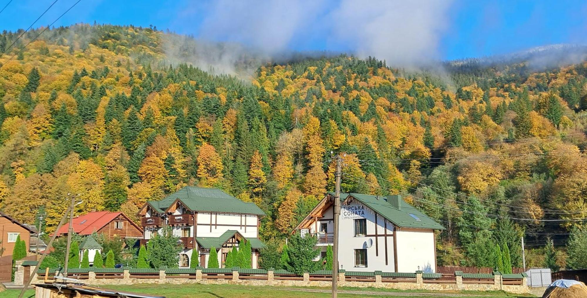 Girska Sonata Hotel & Apartments Mykulyčyn Exteriér fotografie